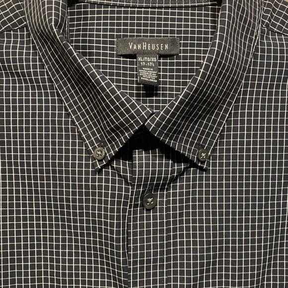 Van Heusen Men’s XLT Button Up Short Sleeve Shirt - Picture 3 of 3
